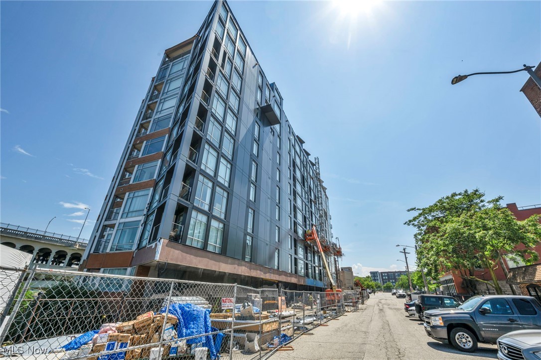 Condos/Stonebridge - Residential