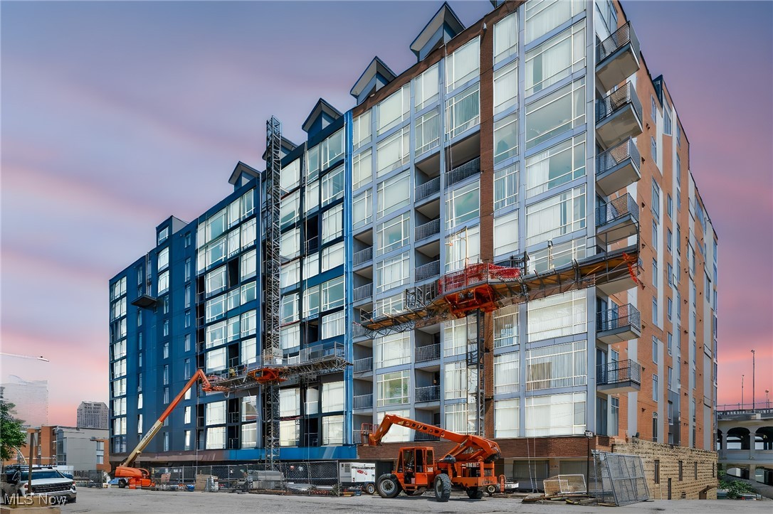 Condos/Stonebridge - Residential