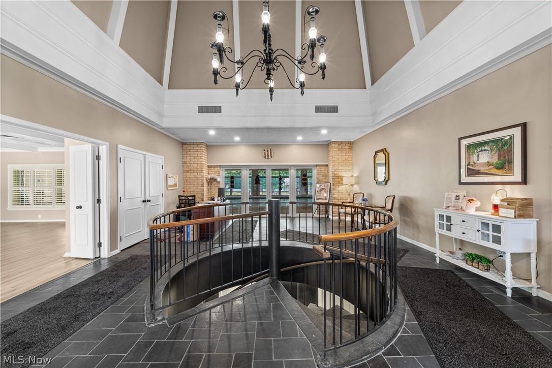 King James South Danford Squar - Residential