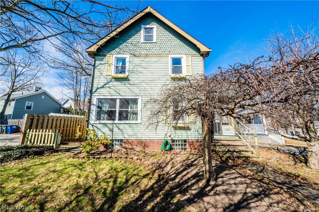 Well maintained colonial in a sought-after neighborhood! Three bedroom, one bath. Finished third floor would make a great office or kids play room. Features include original hard wood floors and claw foot tub. Updates include new roof (2019), windows (2020), and water heater (2017). Appliances include oven/stove, refrigerator, washer/dryer, and two window A/C units. Shared driveway. Minutes away from great restaurants, shops and access to I-90. Home sold AS IS.