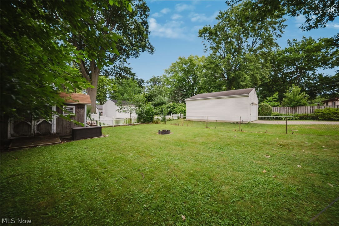 Mentor Manor - Residential