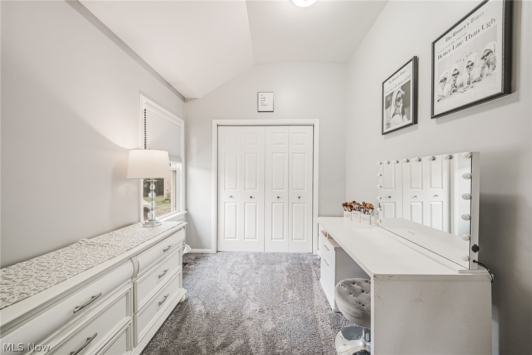 Mentor Manor - Residential