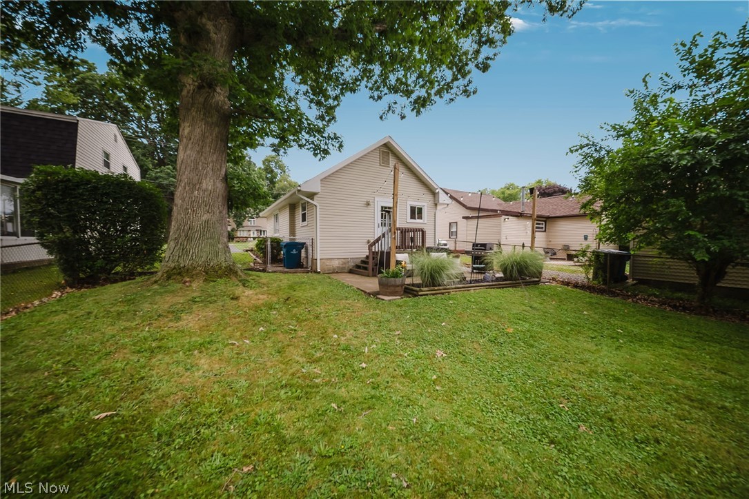 Mentor Manor - Residential