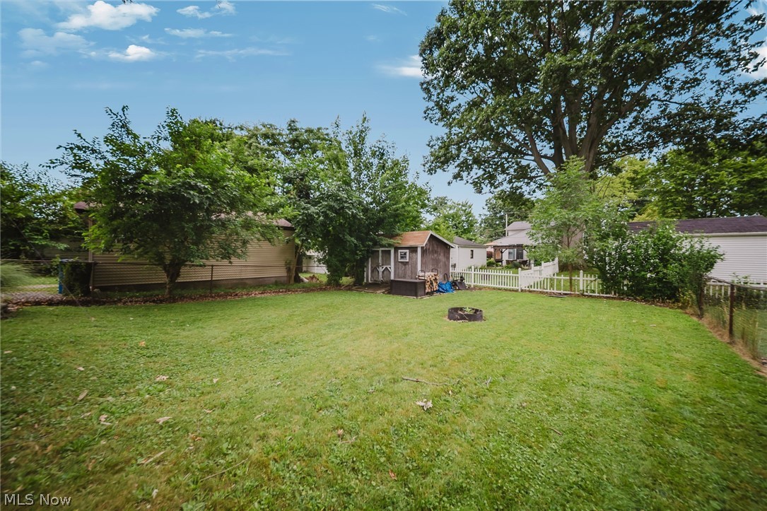 Mentor Manor - Residential