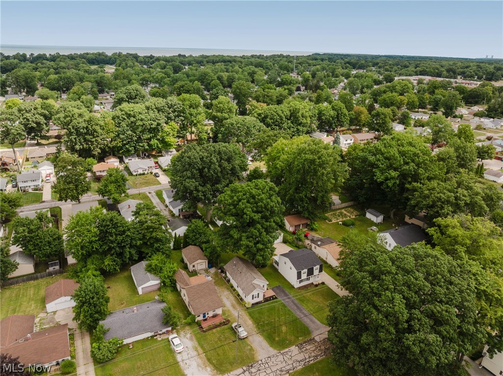 Mentor Manor - Residential