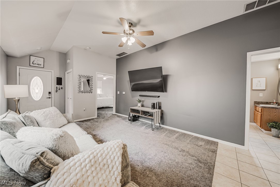 Mentor Manor - Residential