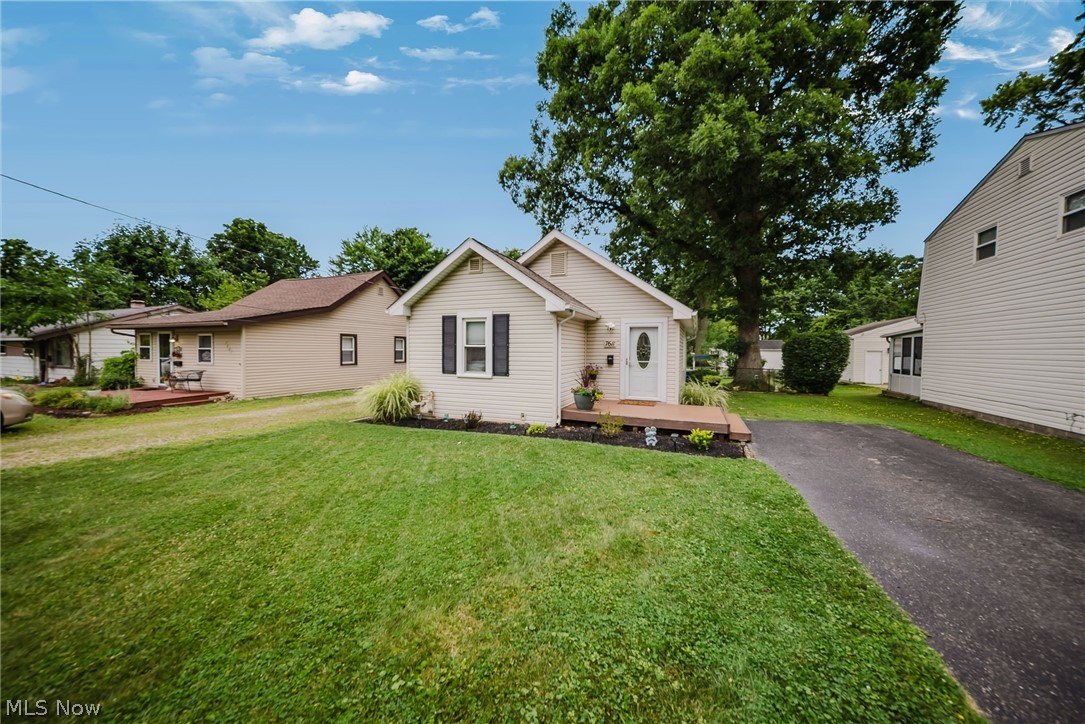 Mentor Manor - Residential