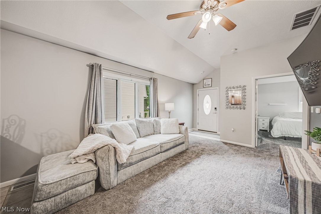 Mentor Manor - Residential