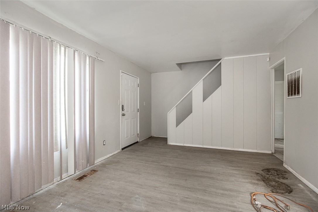 Brentwood Village 03 - Residential