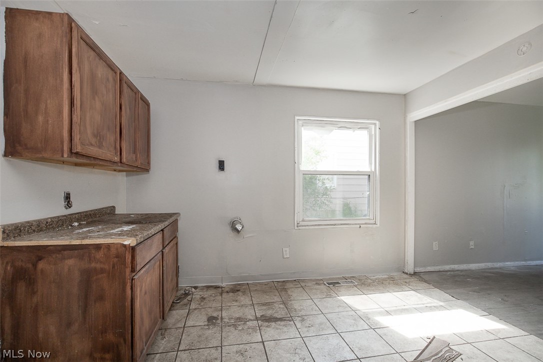 Brentwood Village 03 - Residential