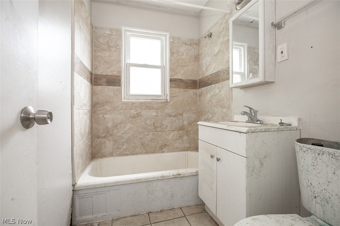 Brentwood Village 03 - Residential