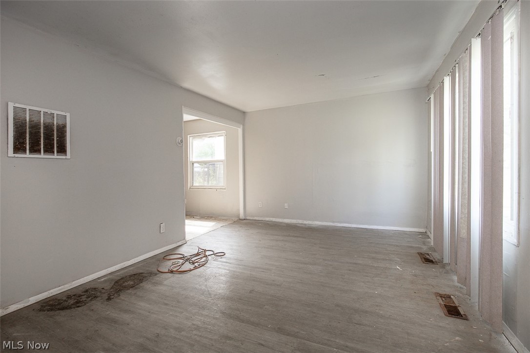 Brentwood Village 03 - Residential