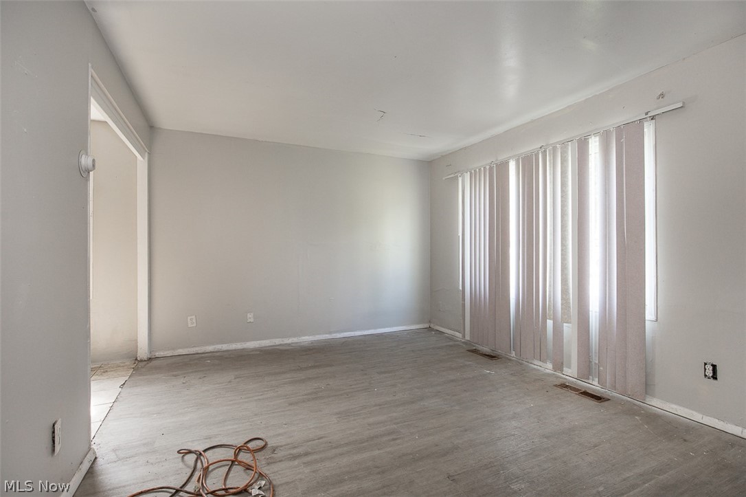 Brentwood Village 03 - Residential