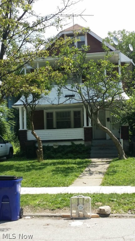 Please do not approach tenants, take pictures, or stand outside the home. Fully occupied