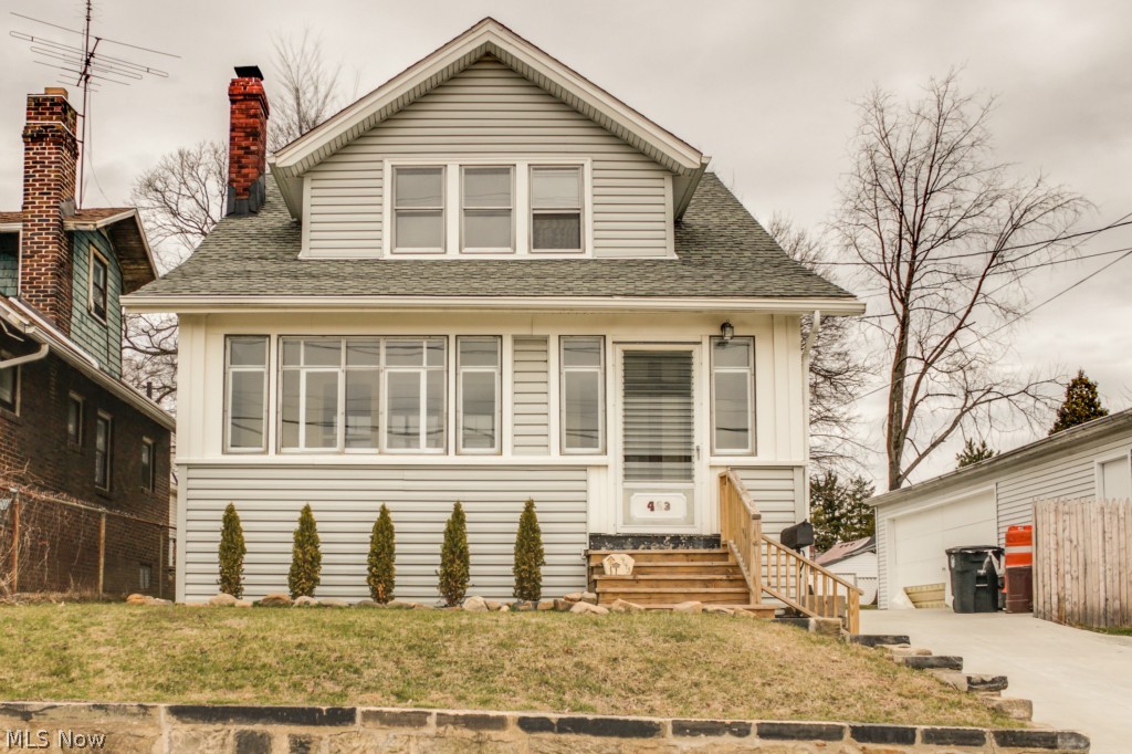 2 bedroom house on .224 acres. Large lot with two separate 2 car garages / workshop. 
The home is updated like crazy! Improvements include updated electric, new hardwood floors, new plumbing, newly painted rooms, carpet, new garage roof, and new driveway. Don't miss this great opportunity!