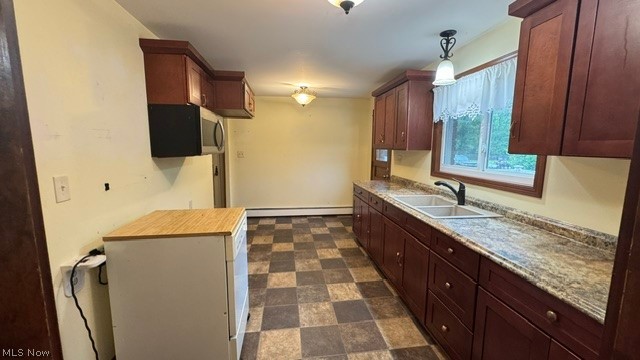 Salt Spg 12 - Residential