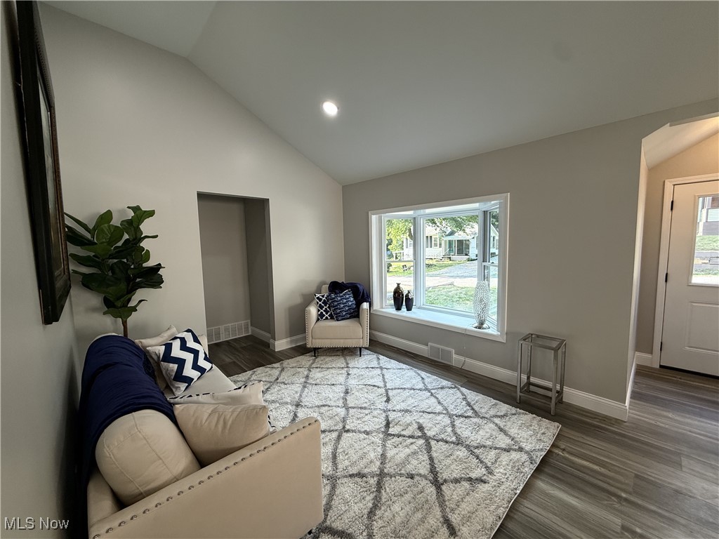 Lakeshore Hlnds - Residential