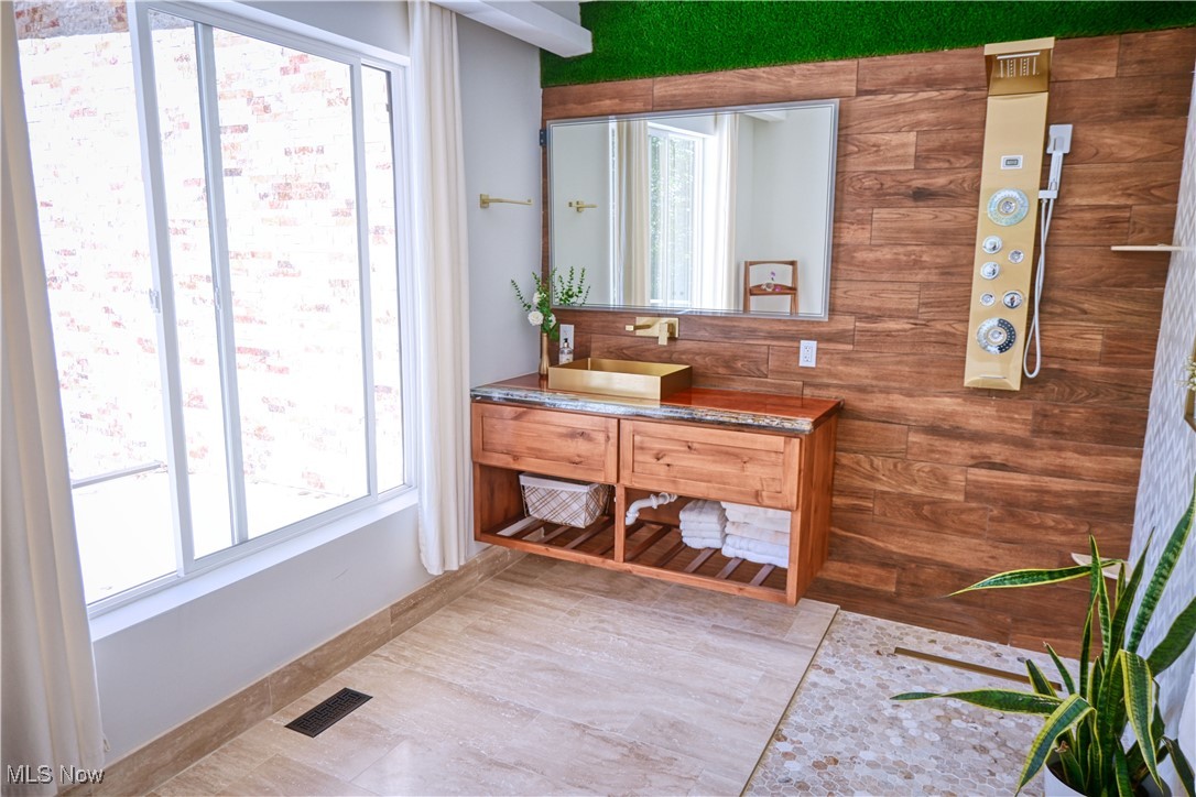 Eaken - Residential