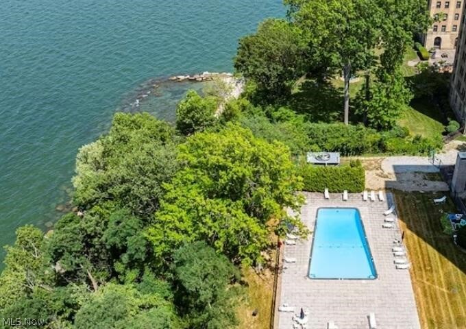 Marine Towers East Condo - Residential