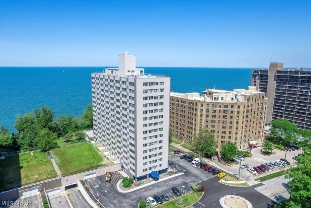Marine Towers East Condo - Residential
