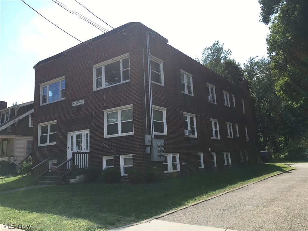 No Section 8 / Vouchers

No Pets

Two bedroom, Free Water / sewer. Tenant pays electric.
