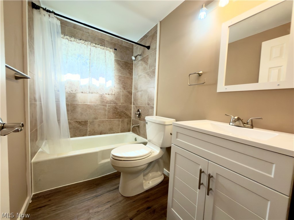 Briar Root Manor - Residential