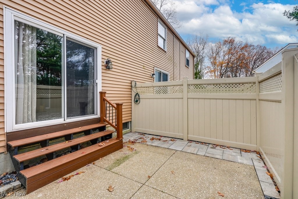Woodland Lake Condo - Residential