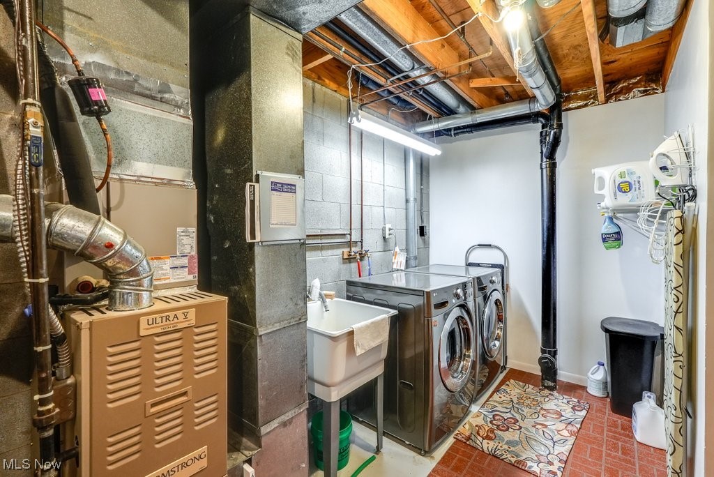 Woodland Lake Condo - Residential