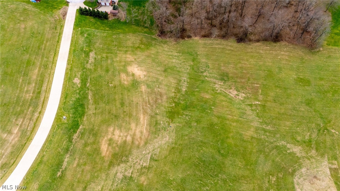 Imagine your future home set on this scenic lot on Oldefield Drive in St. Clairsville. Enjoy the perfect blend of privacy and convenience, with rolling surroundings and easy access to town, schools, and major highways. Whether you're ready to build now or planning for the future, this property offers endless potential in a fantastic location.