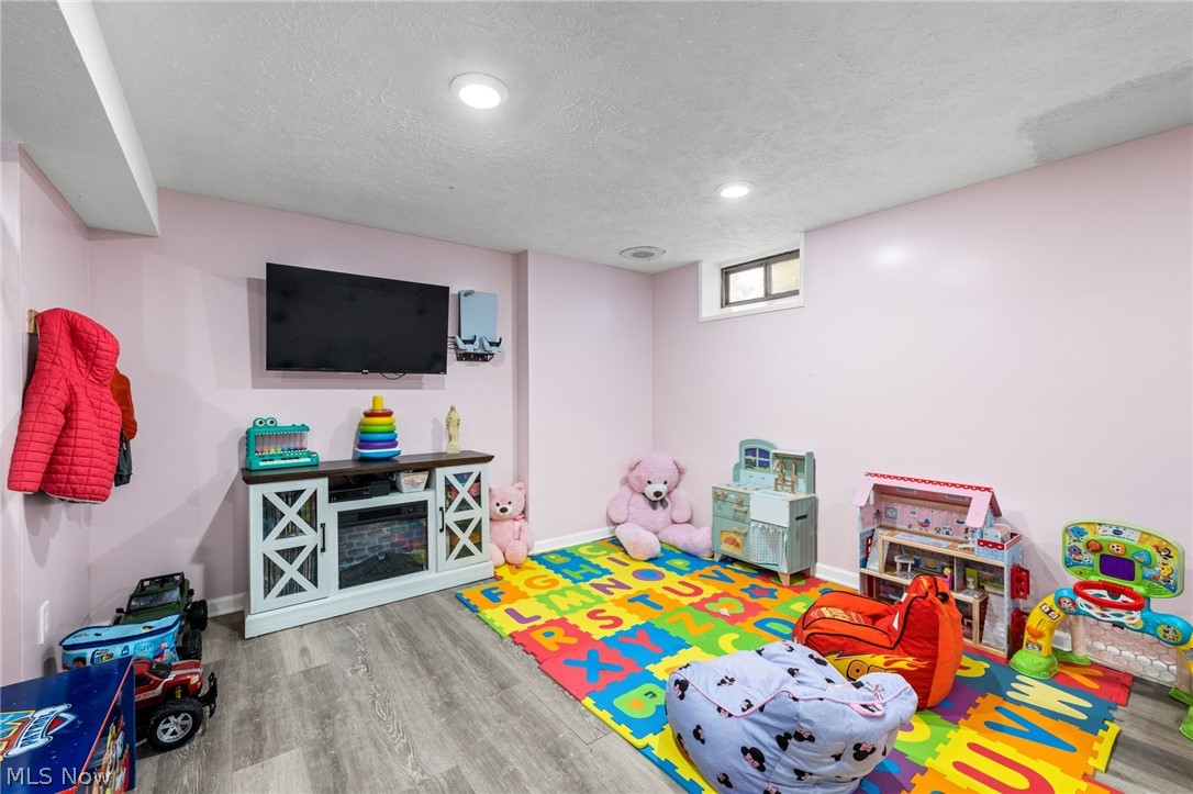 Chestnut Commons Condo - Residential