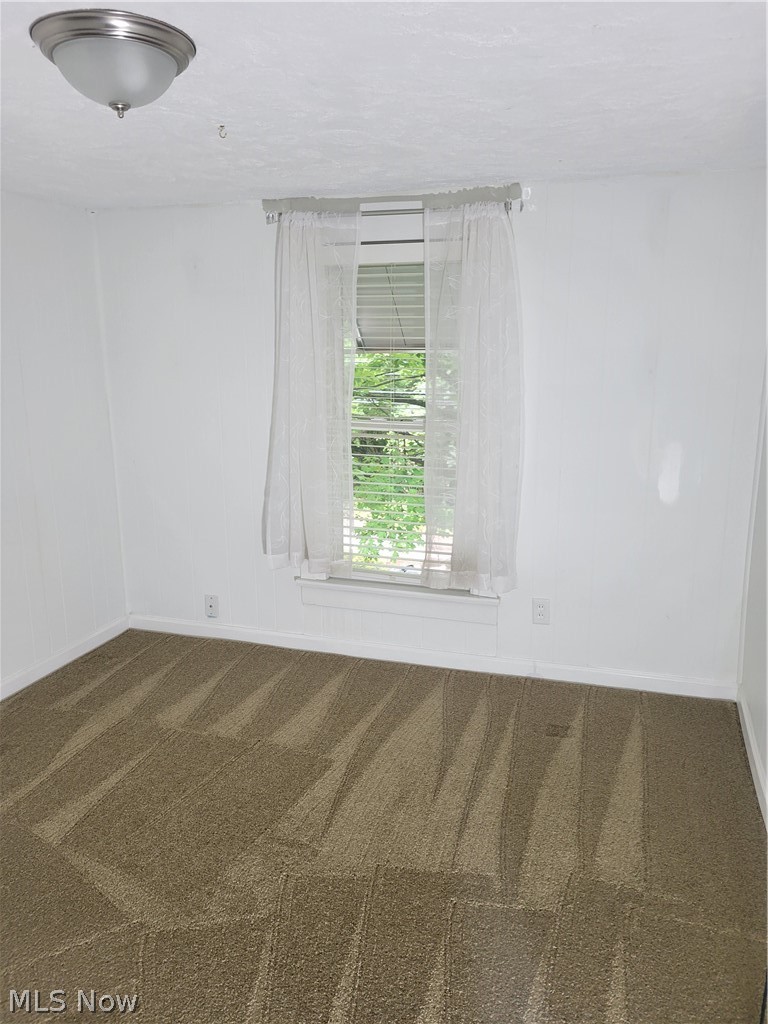 Ains - Residential