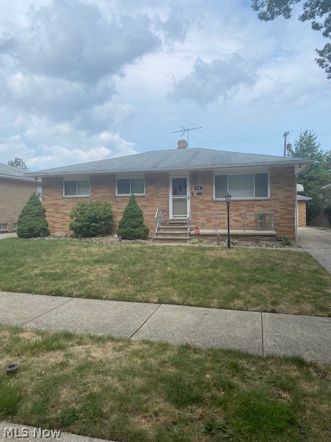 Great 3 bedroom ranch in quiet neighborhood!  Tucked away on a semi private cul-de-sac close to the lake you will find this Gem.  All that you could want with awesome 1 floor living.  3 bedrooms, with master bedroom in suite 1/2 bath, newer kitchen with stainless steel appliances, HUGE finished basement with bathroom and pool table, 2 car garage, central air, great neighbors and close to the freeway.

This is a great starter or retirement home, half bath in master bedroom, half bath in finished basement, full bath on main floor, front porch for enjoying summer nights.  

This home comes with a 1 year home warranty from APHW