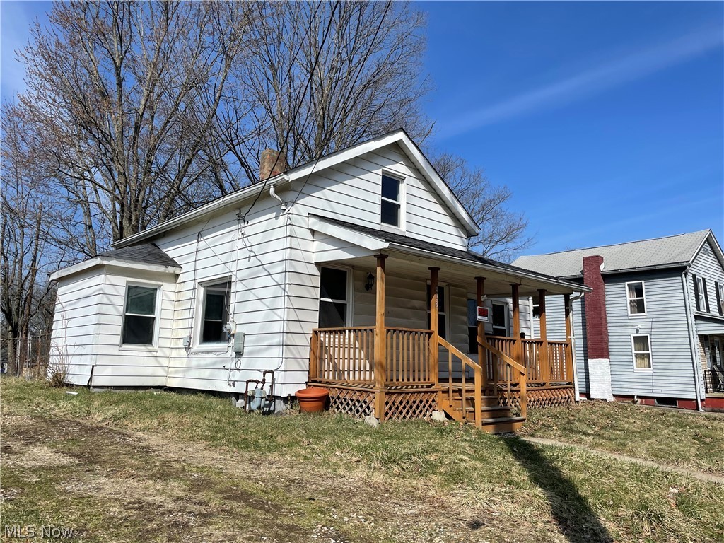 Charming 1.5 story home located at 428 South Sycamore Street in Ravenna City.  Inside you will find an updated kitchen with large center island, granite counter tops and stainless steel appliances. The full bath is located on the main floor along with a spacious living room, and convenient first floor bedroom.  Upstairs you will find the larger of the two bedrooms along with an 8x9 bonus area which would make a great home office or playroom. House has been freshly painted and new carpet has been laid. Move in ready! Schedule your private showing today.