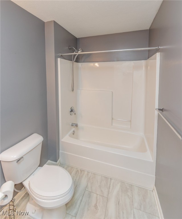 Lenox Rdg Condo Ph 02 - Residential