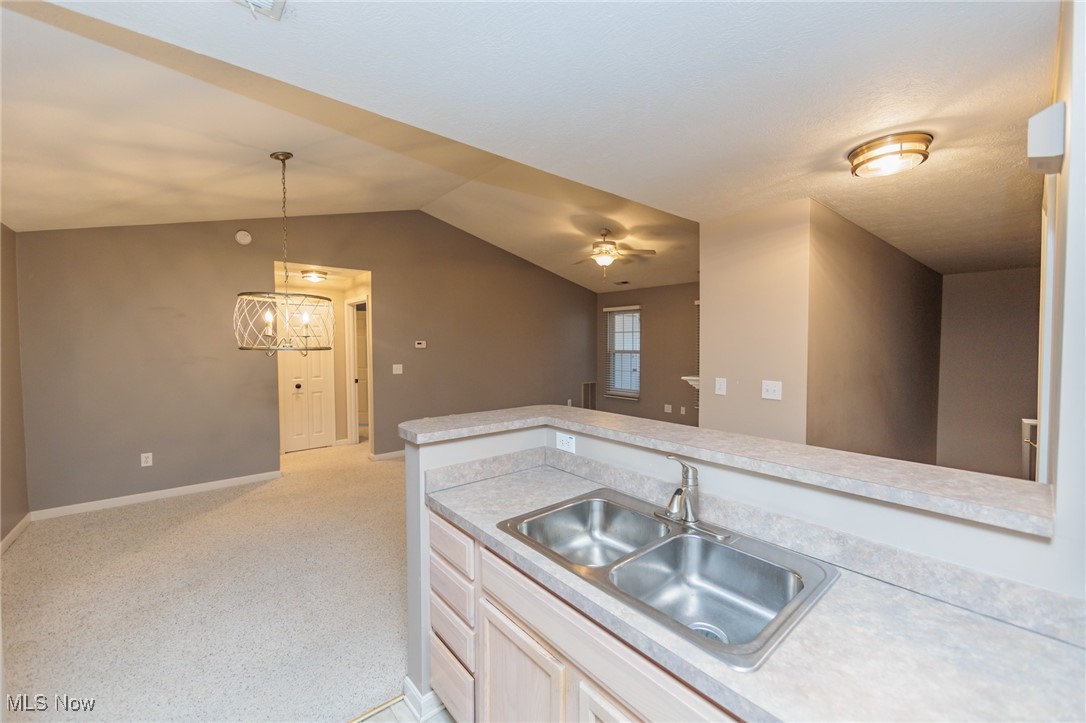 Lenox Rdg Condo Ph 02 - Residential