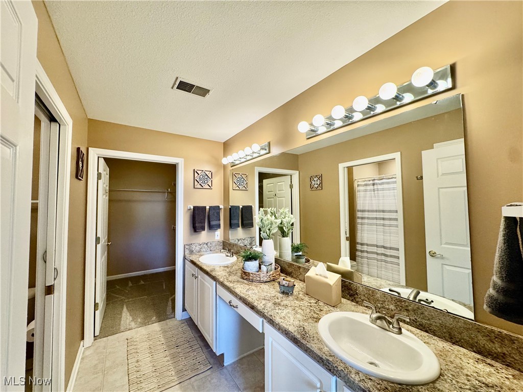 Woodland Run Condo - Residential