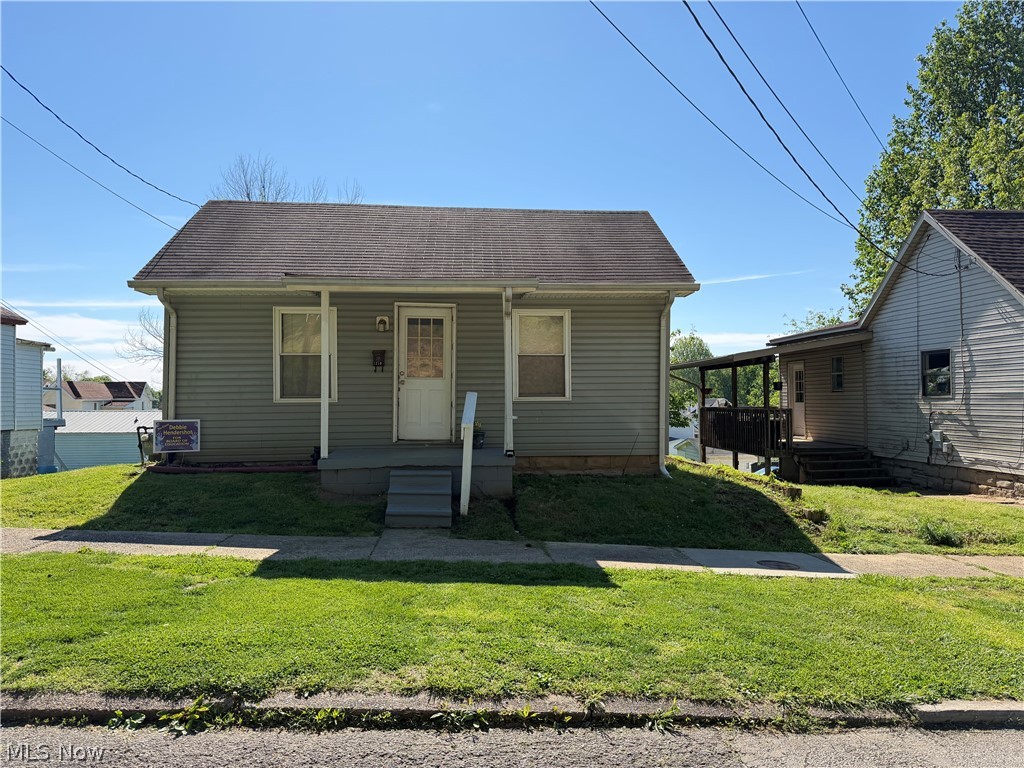 This 1-bedroom, 1-bathroom home located in downtown Parkersburg, WV, is move-in ready and perfect for either first-time homebuyers or investors. The property has a warm and inviting atmosphere. The spacious one bedroom includes generous closet space, while the bathroom is well appointed.  The kitchen comes equipped with essential appliances, and the comfortable living area is ideal for relaxation or entertaining guests. Situated in a vibrant downtown area, this home offers easy access to a variety of shops, restaurants, and local amenities, making it a desirable location for residents. With its combination of convenience and charm, this property represents an excellent opportunity in the current market. Please know the home is currently rented.  For inquiries or to schedule a viewing, please contact an agent today.