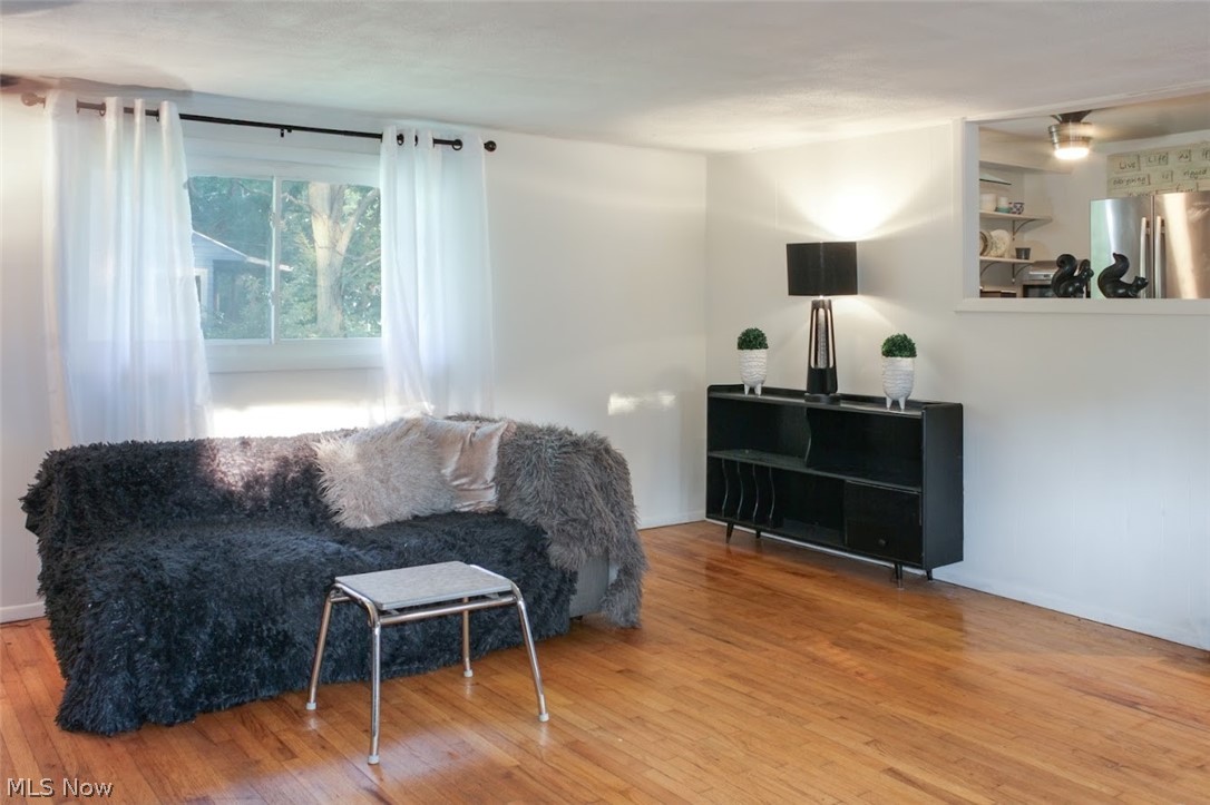 Ains - Residential