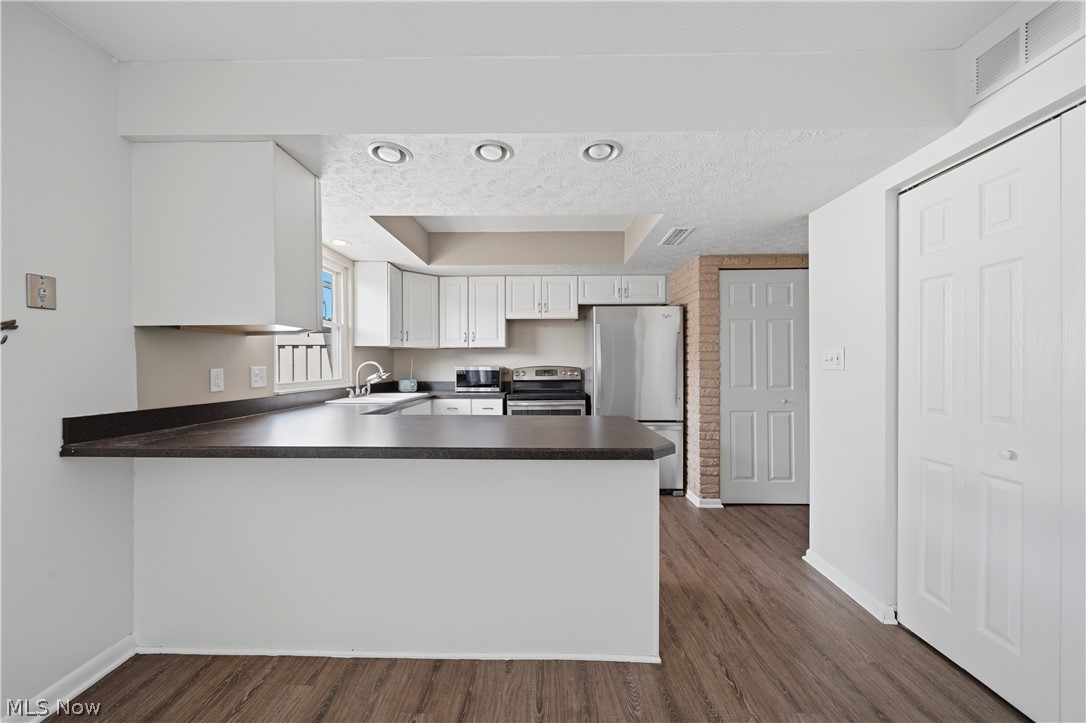 Country Club Twnhses North - Residential