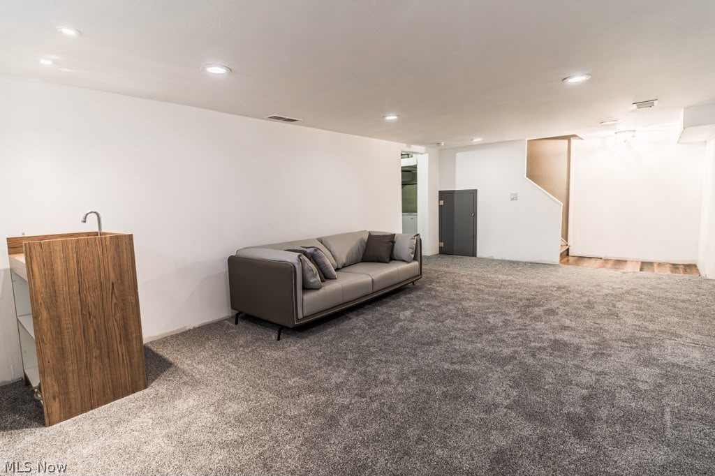 East Lynn Mdws - Residential