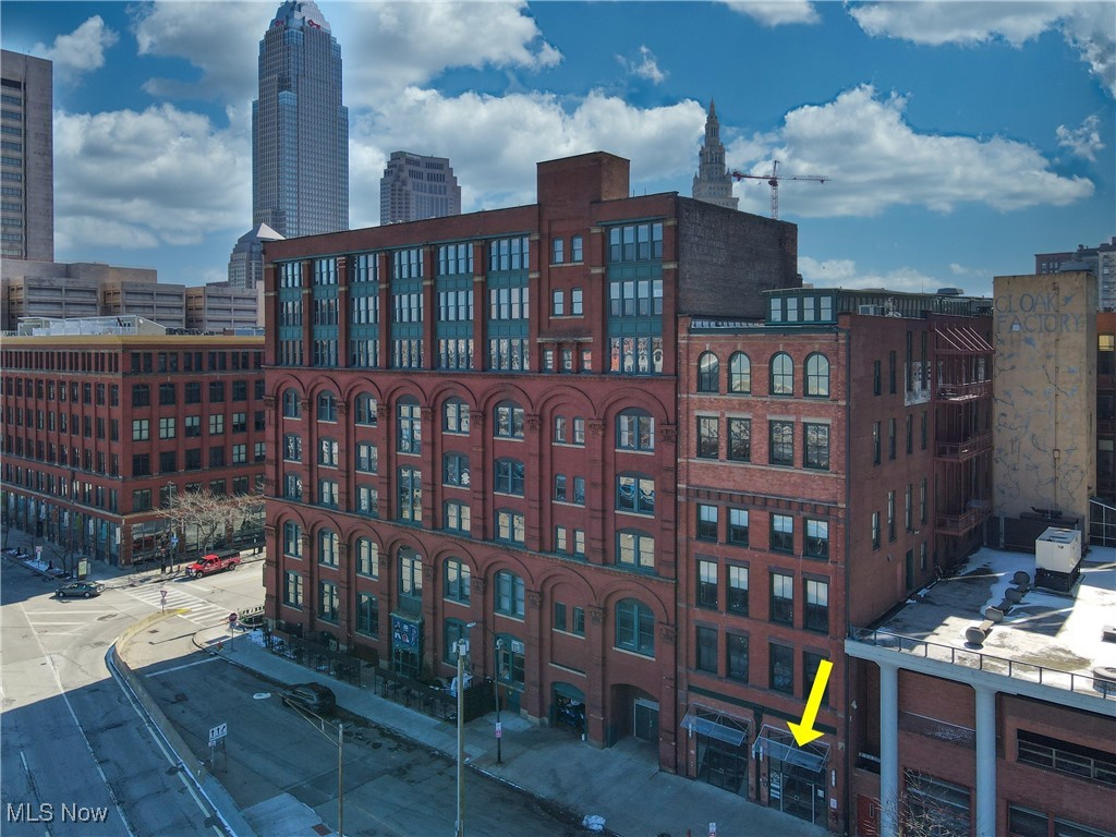 A Together With An Undivided I - Commercial Sale