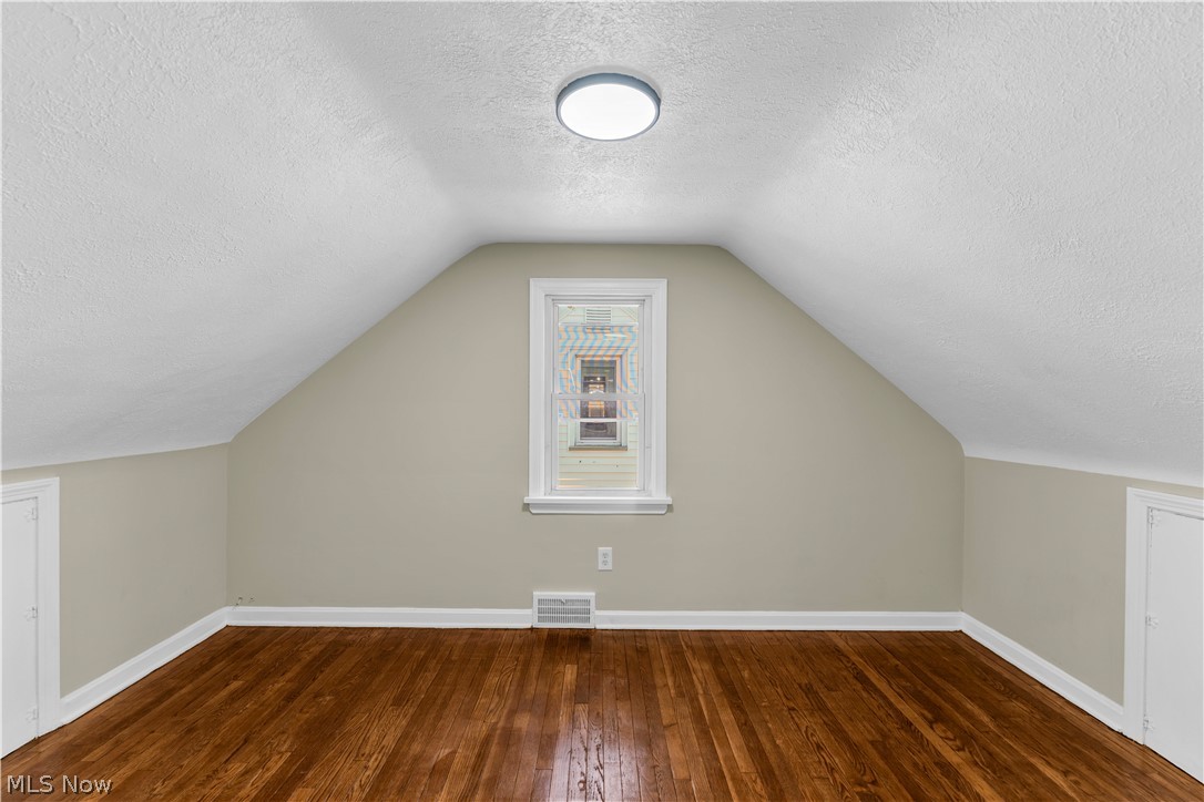 Union Properties Inc Resub 04 - Residential Lease