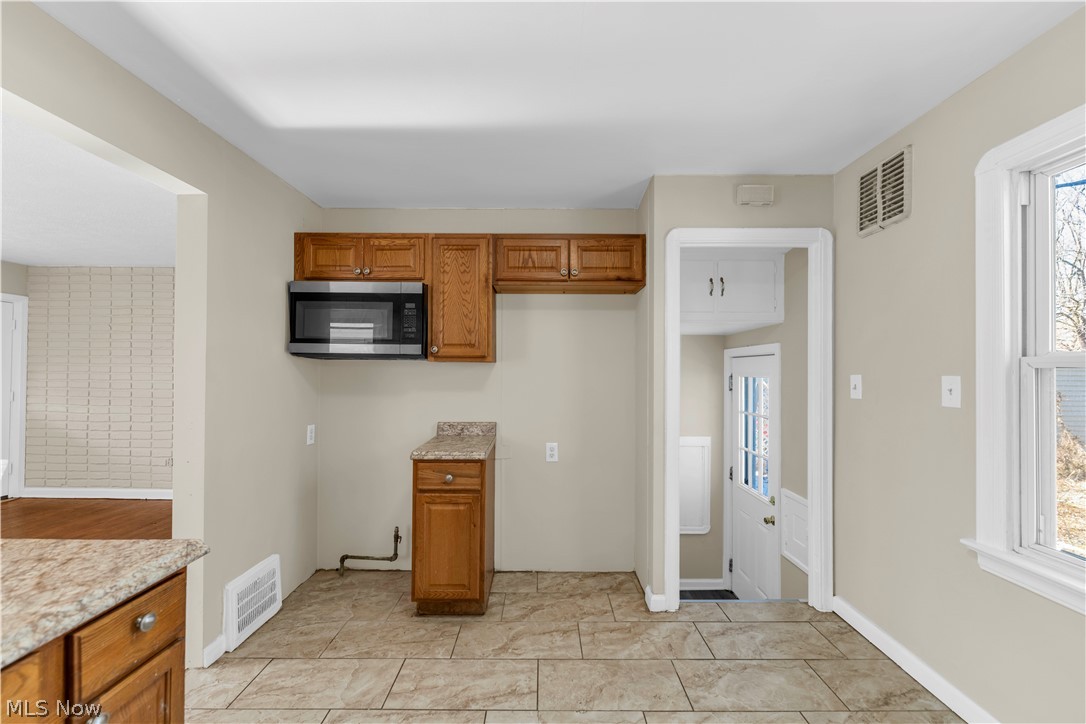 Union Properties Inc Resub 04 - Residential Lease