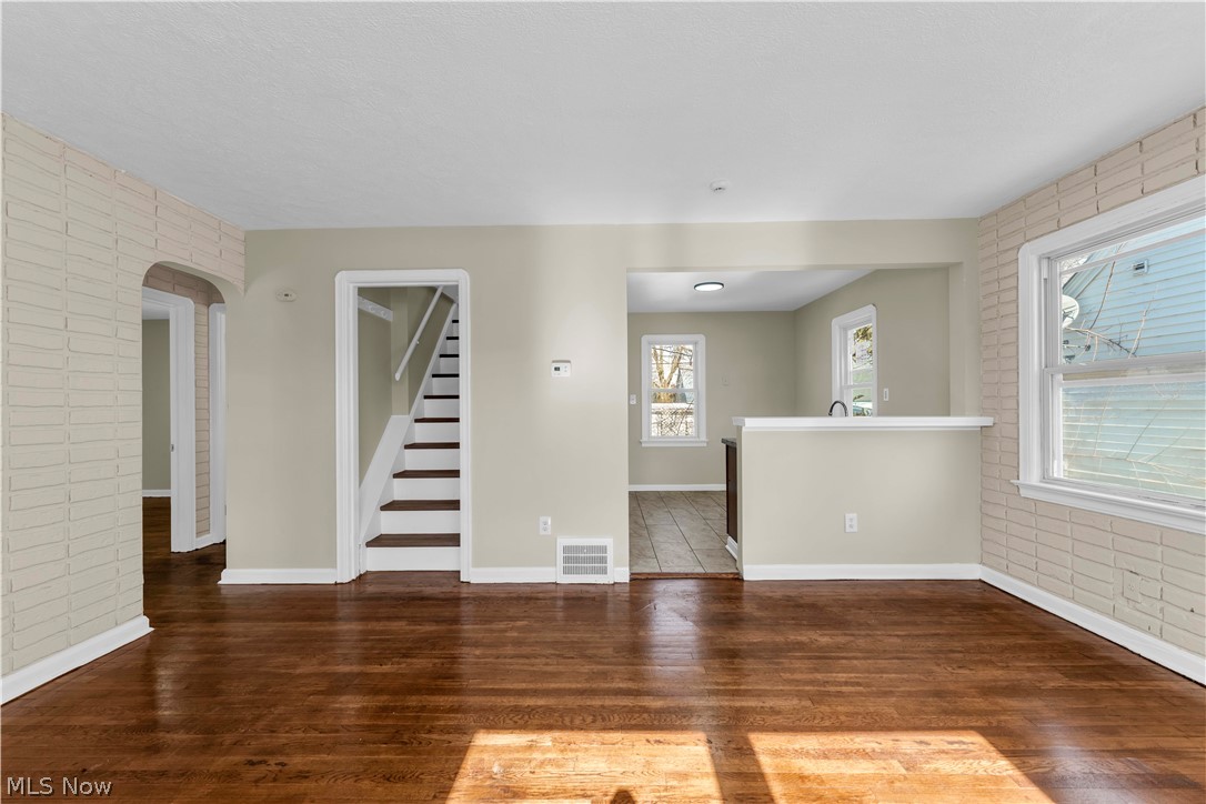 Union Properties Inc Resub 04 - Residential Lease