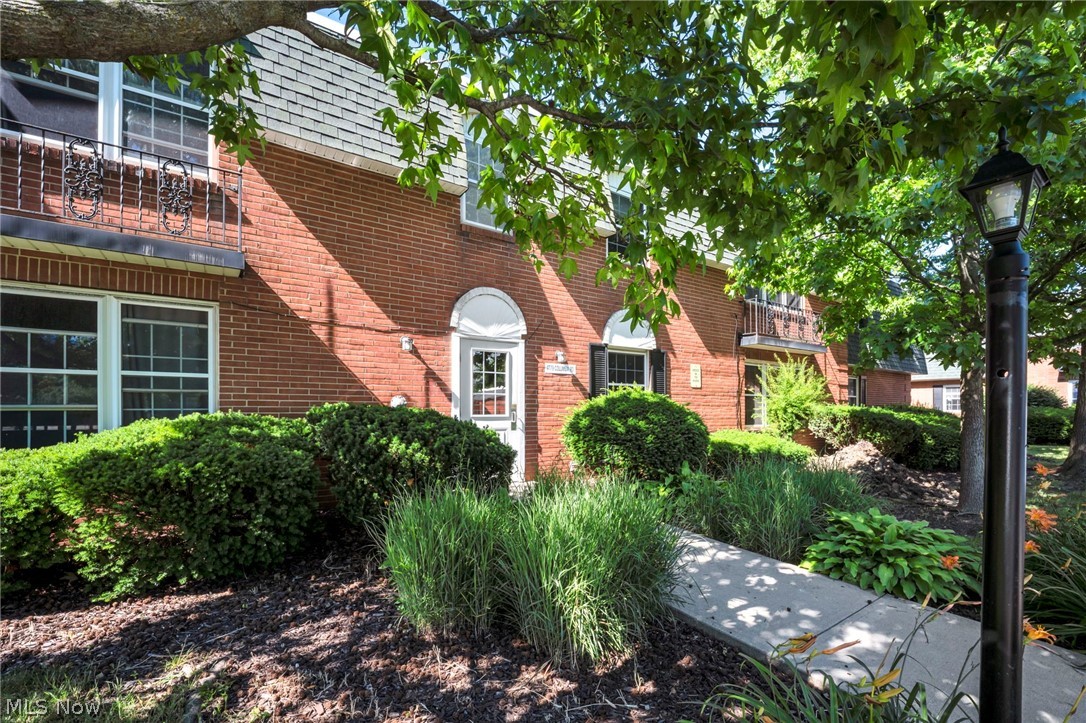 Jamestown Village Condo - Residential