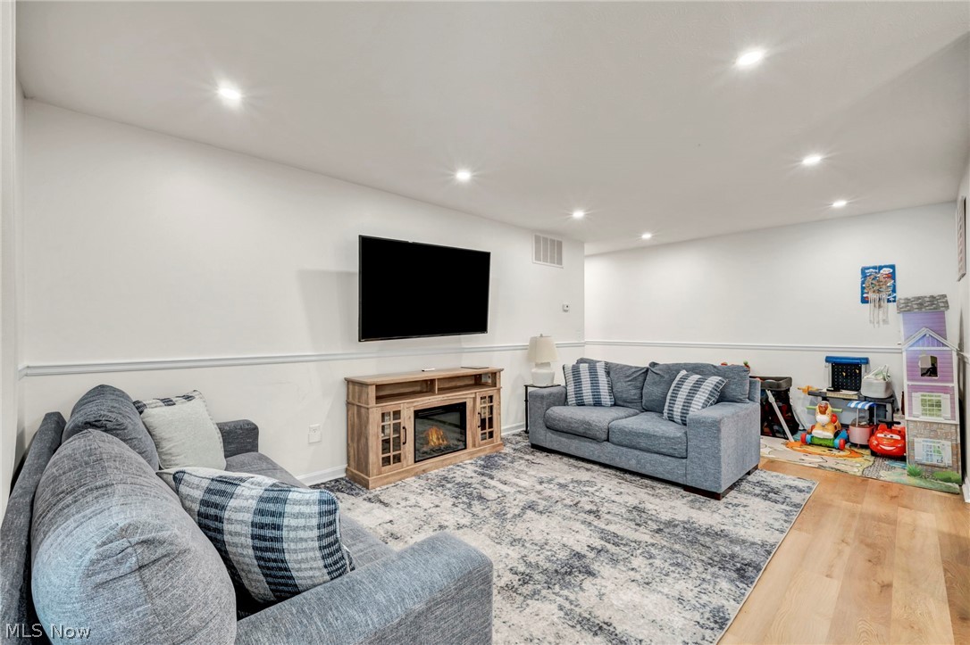 Jamestown Village Condo - Residential