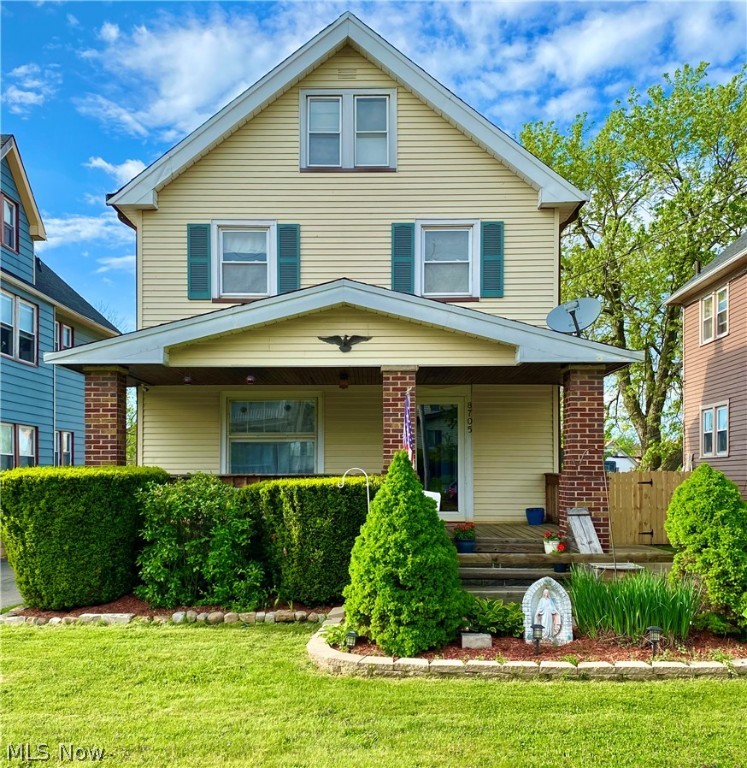 Recently remodeled master bathroom. Beautifully fenced private back yard with new gated fence. Small balcony off of master bathroom upstairs. Wood deck off of kitchen on main floor overlooks well manicured back lawn. Nicely landscaped front yard with large covered front porch.