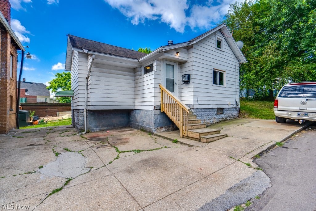 City/Akron - Commercial Sale