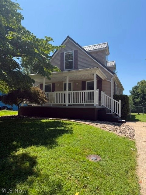 Location! Location! Location! This Cape Cod located in Vienna, WV is the one you have been waiting for. This home has recently had a lot of Updates before it hit the market and is Ready To GO! These 2026 updates include New Kitchen Island, Cabinets, light fixture, New Flooring throughout, Entire Interior painting, new stairs, freshy painted front porch and newly stained back deck! This home sure is a charmer and will speak for itself. The Large deck on the back of the home overlooks a large fenced in yard for the furry friends or simply plenty of room to have people over for entertaining. if you are looking for a home that has many updates as well as a spacious outdoor area then this is the one for you!