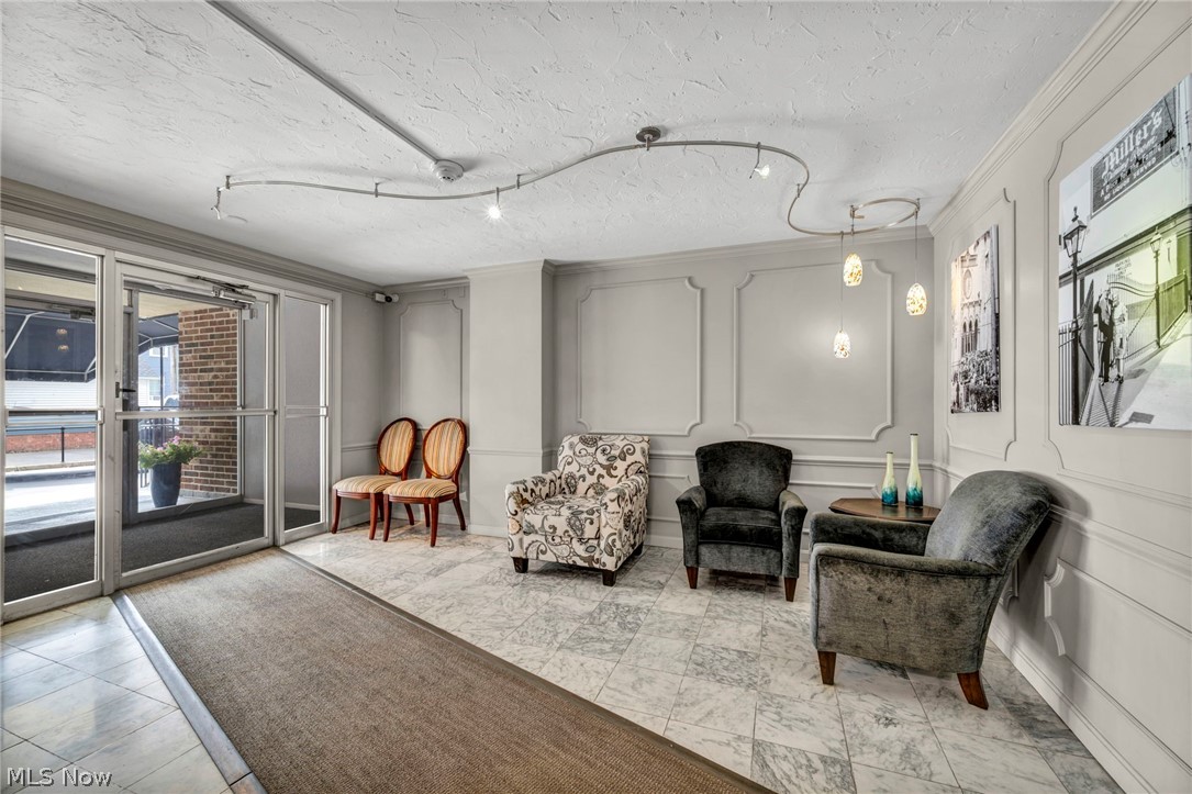 Richard Hilliard Condo - Residential